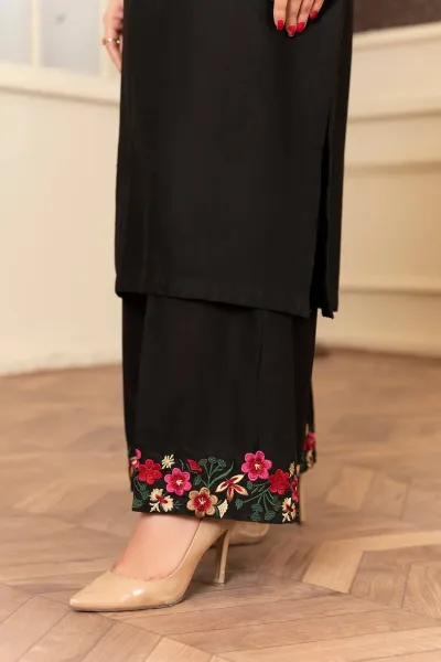 Pakistani Original Sahiba's By Mirza  Luxury Cotton Embroidered Stitched 3Pcs _ Black 